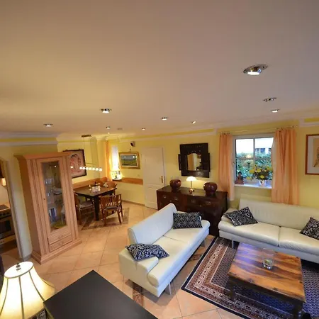 Reet-eckhaus-17f-moosbeere