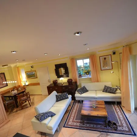 Reet-eckhaus-17f-moosbeere Gager